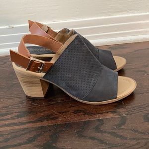 Sophia Milano leather mule slides, 7.5